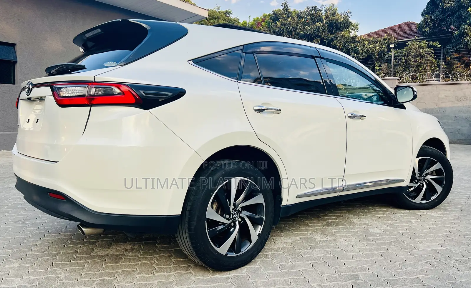 Toyota Harrier 2.0 Turbo 2017 White