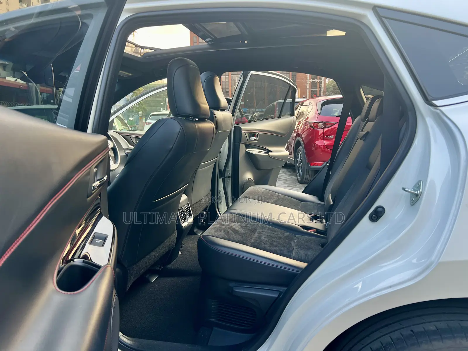 Toyota Harrier 2.0 Turbo 2017 White