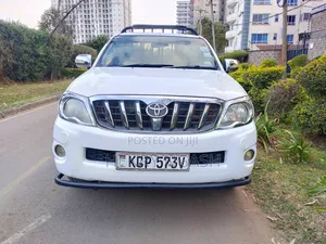 Toyota Hilux 2011