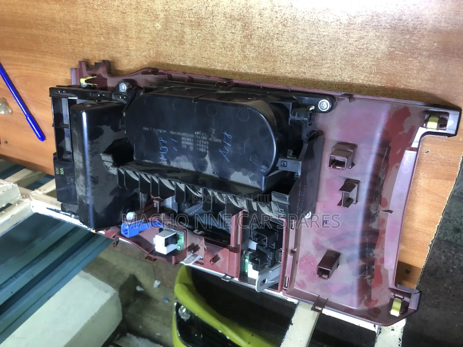 Toyota Mark X/Crown 2015 Gear Console