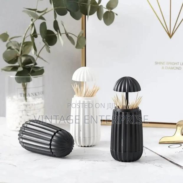 Retractable Toothpick Holder
