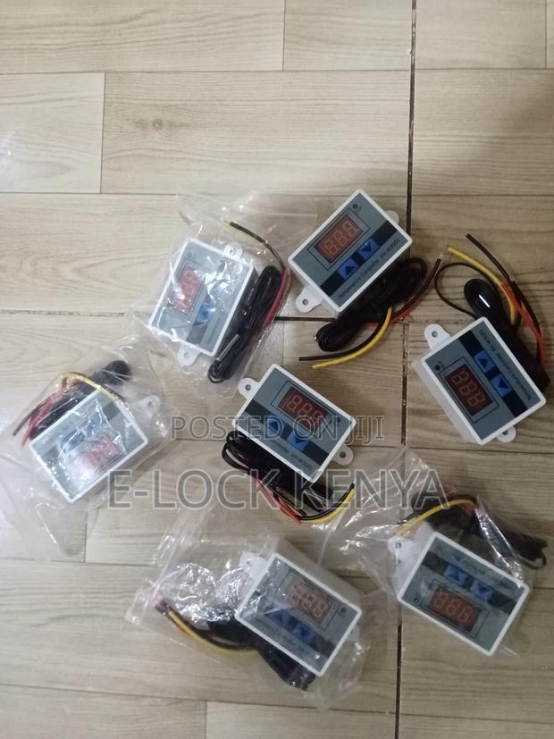 Temperature Controller Thermostat - main view