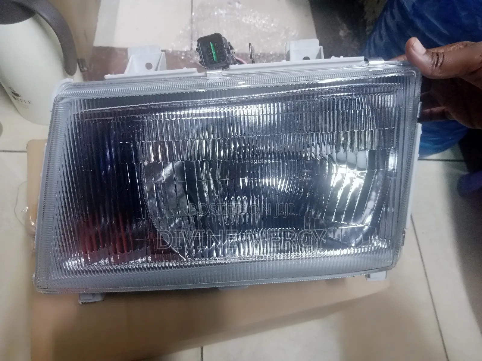 Mitsubishi Canter (2005-2011)-Head Lamp Lights