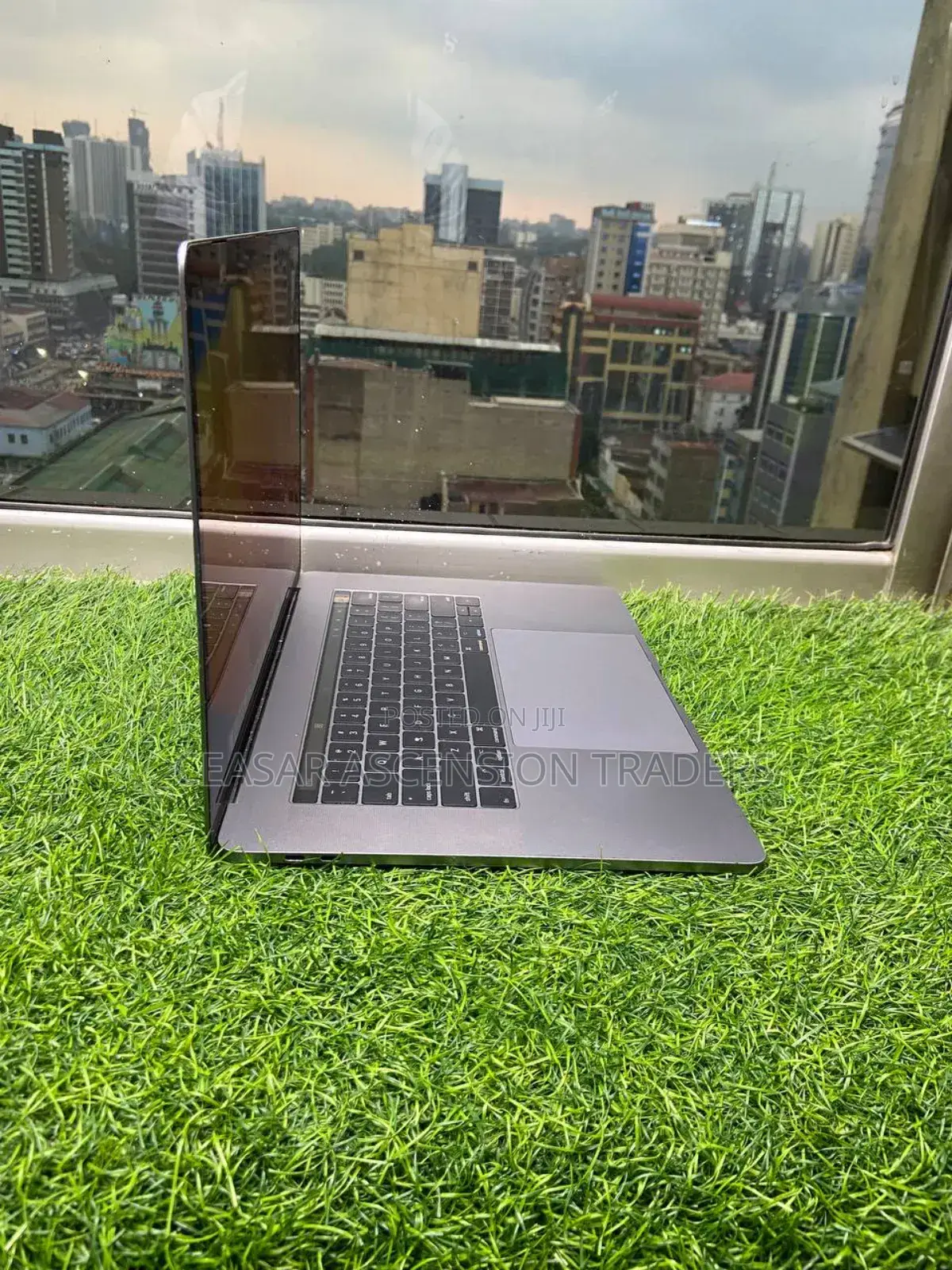 Laptop Apple MacBook Pro 2017 16GB Intel Core I7 SSD 256GB