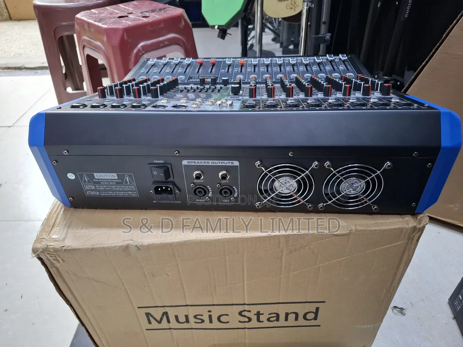 Jason 12 Channels Powered Mixer