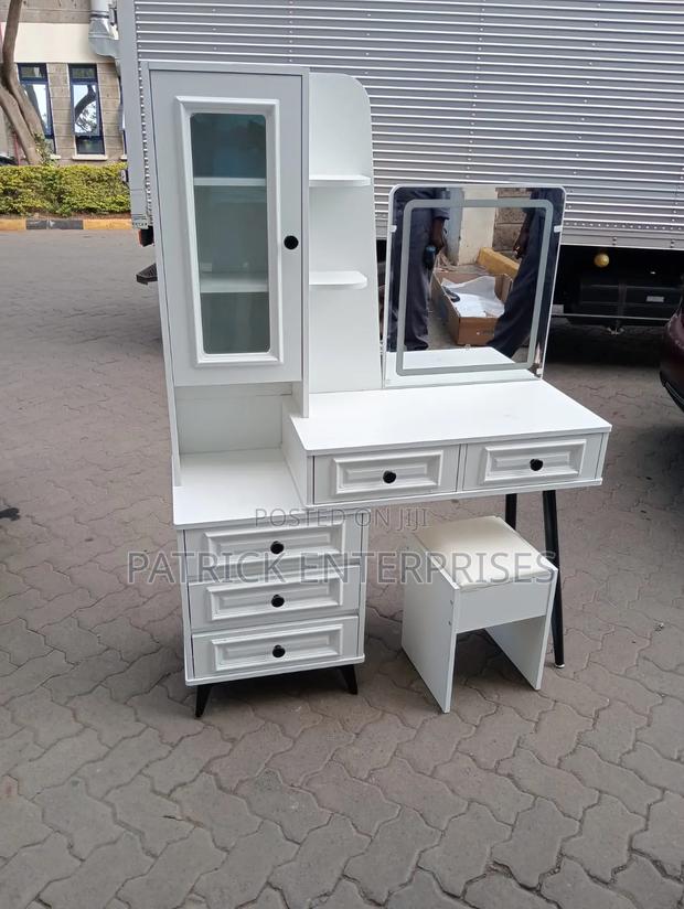 European Modern Imported Dressing Table With LED Lights - main view
