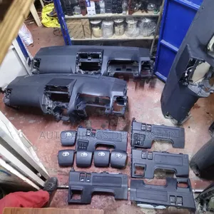 Prado J 150 Dashboards,Knee Airbags and Steering Airbags.