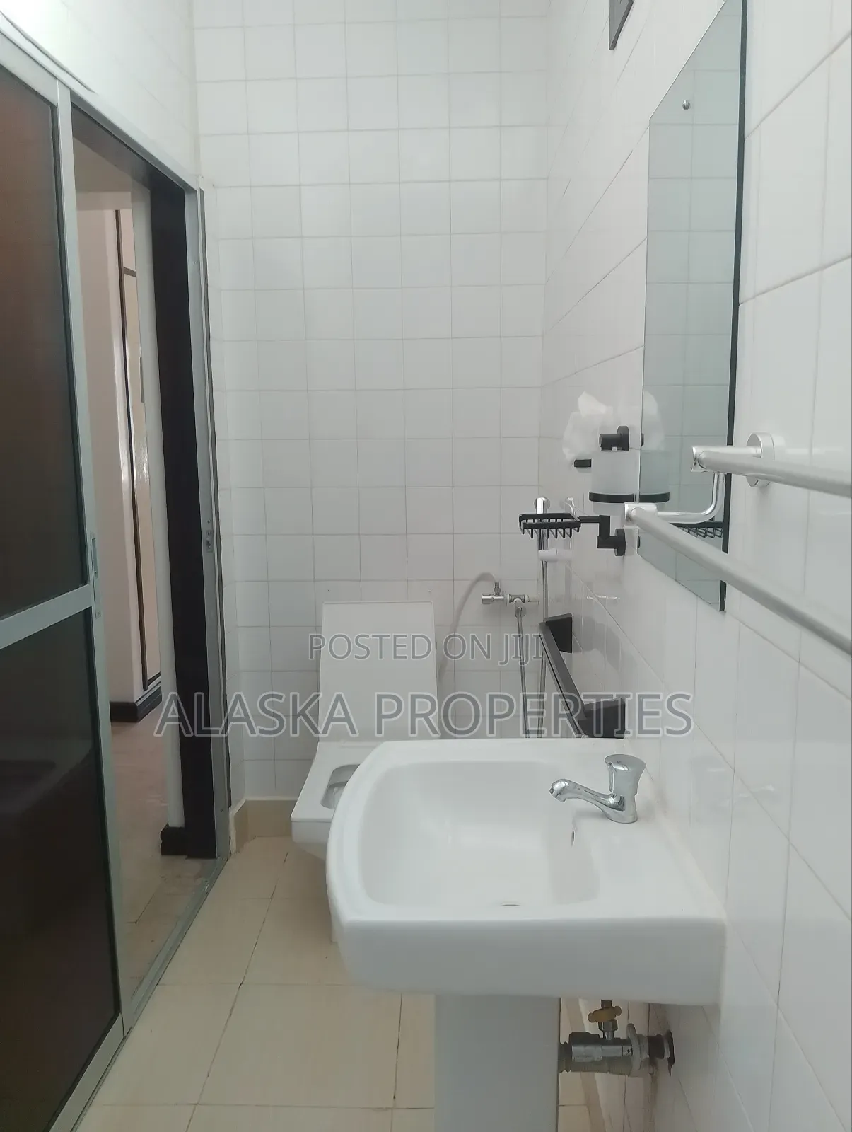 4bdrm Villa in Nyali Estate for rent