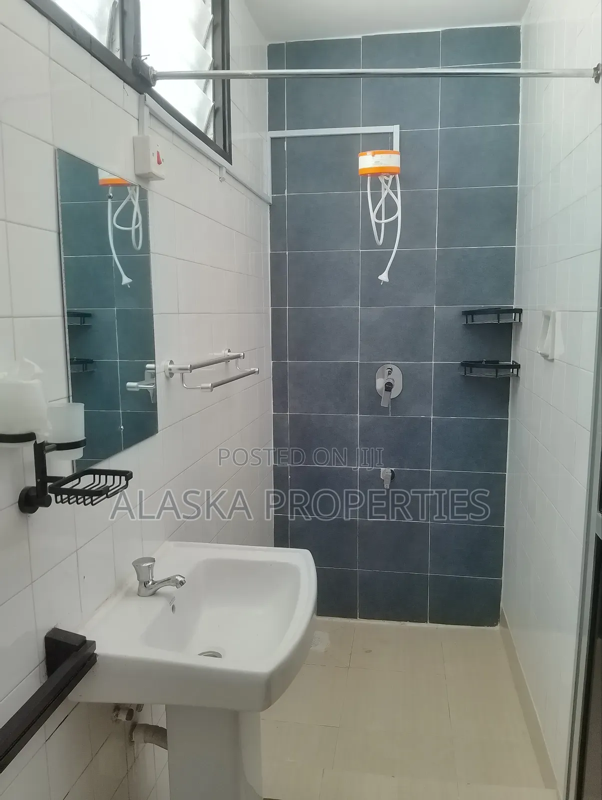 4bdrm Villa in Nyali Estate for rent