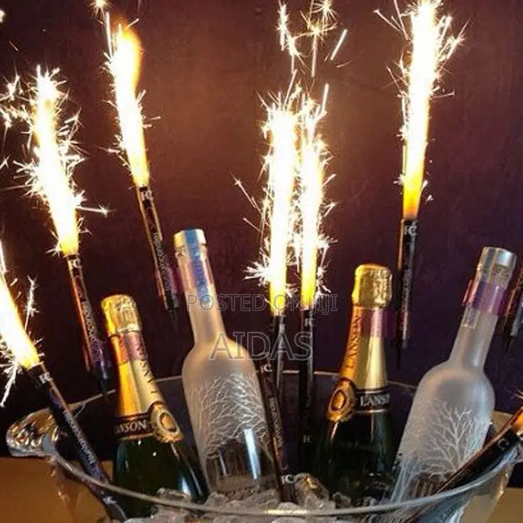 16cm VIP Gold Champaigne Bottle Service Sparklers