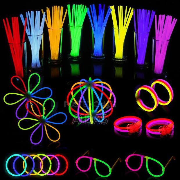 100 Pc Glow in the Dark Sticks - thumbnail 3
