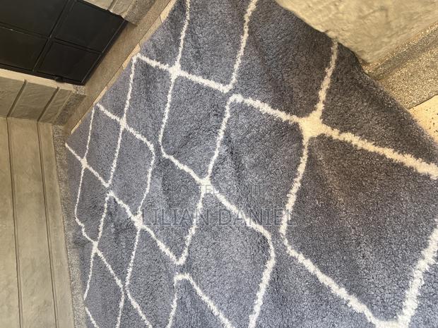 Fluffy Carpet Gray in Colour