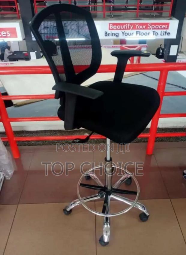 Receptionist /High Counter Chair - main view