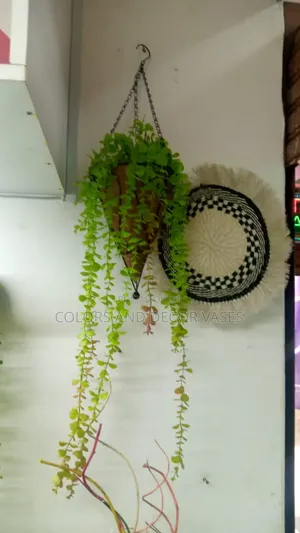Hanging Sisal Vase With Vines
