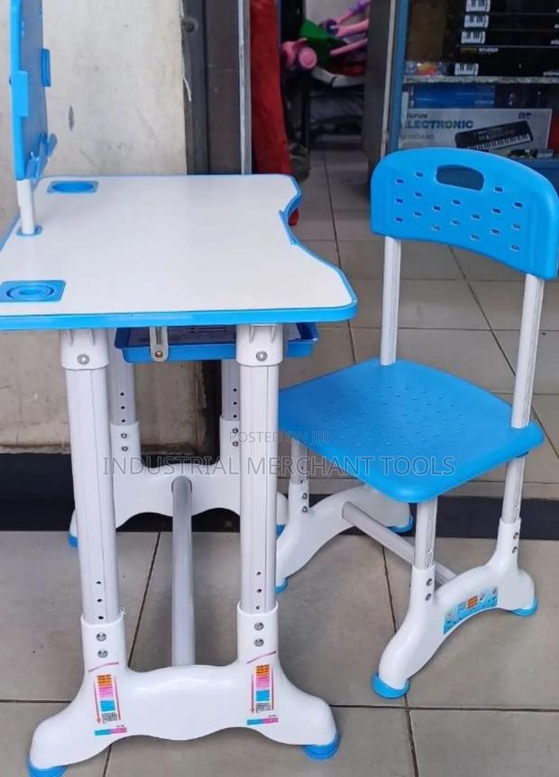 Marketable Kids Study Table - main view