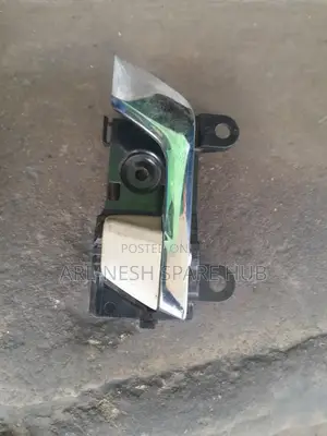 Toyota Voxy 2015 Inside Door Handles