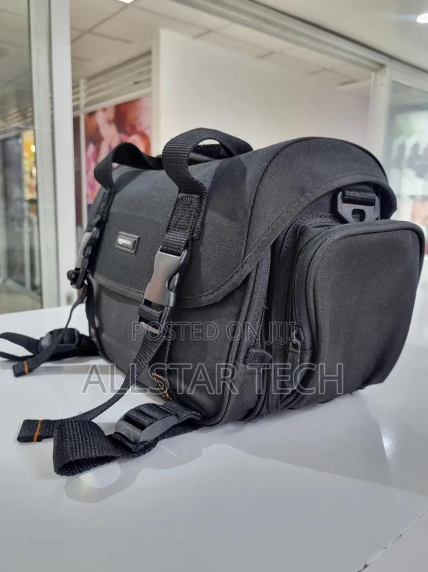 Amazonbasic Camera Bag - thumbnail 5