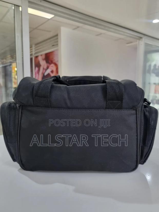Amazonbasic Camera Bag - thumbnail 8