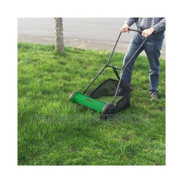 Manual Lawn Mower - main view