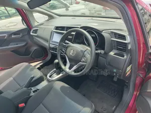 Honda Fit 2017 Pink