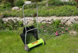 16" Manual Lawn Mower With a Collection Bag