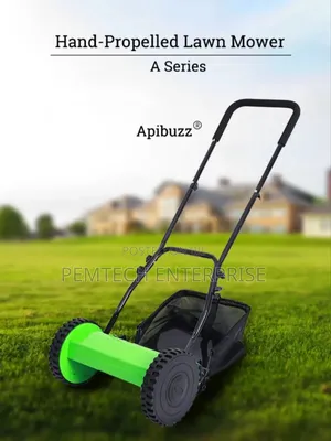 16" Manual Lawn Mower With a Collection Bag