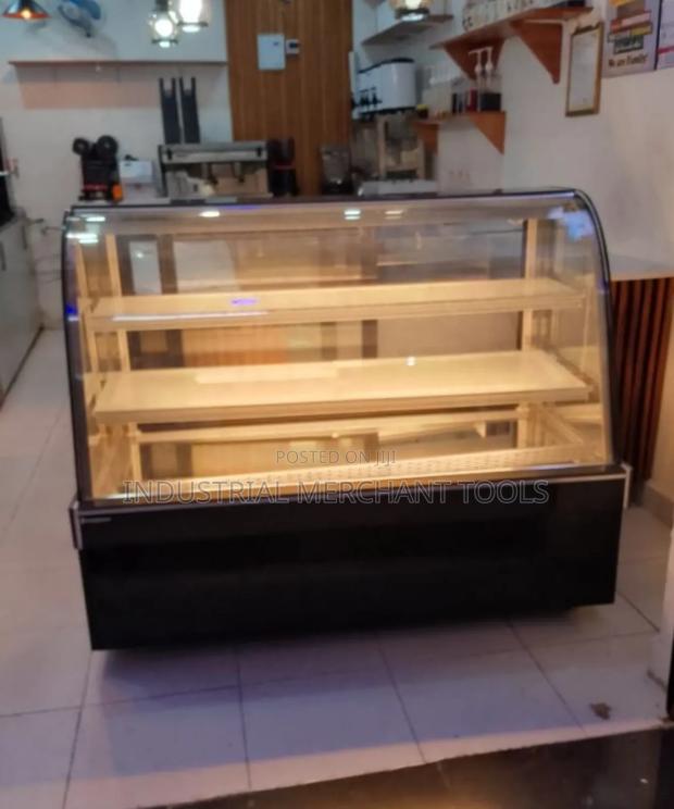 Cake Cabinet Display - main view