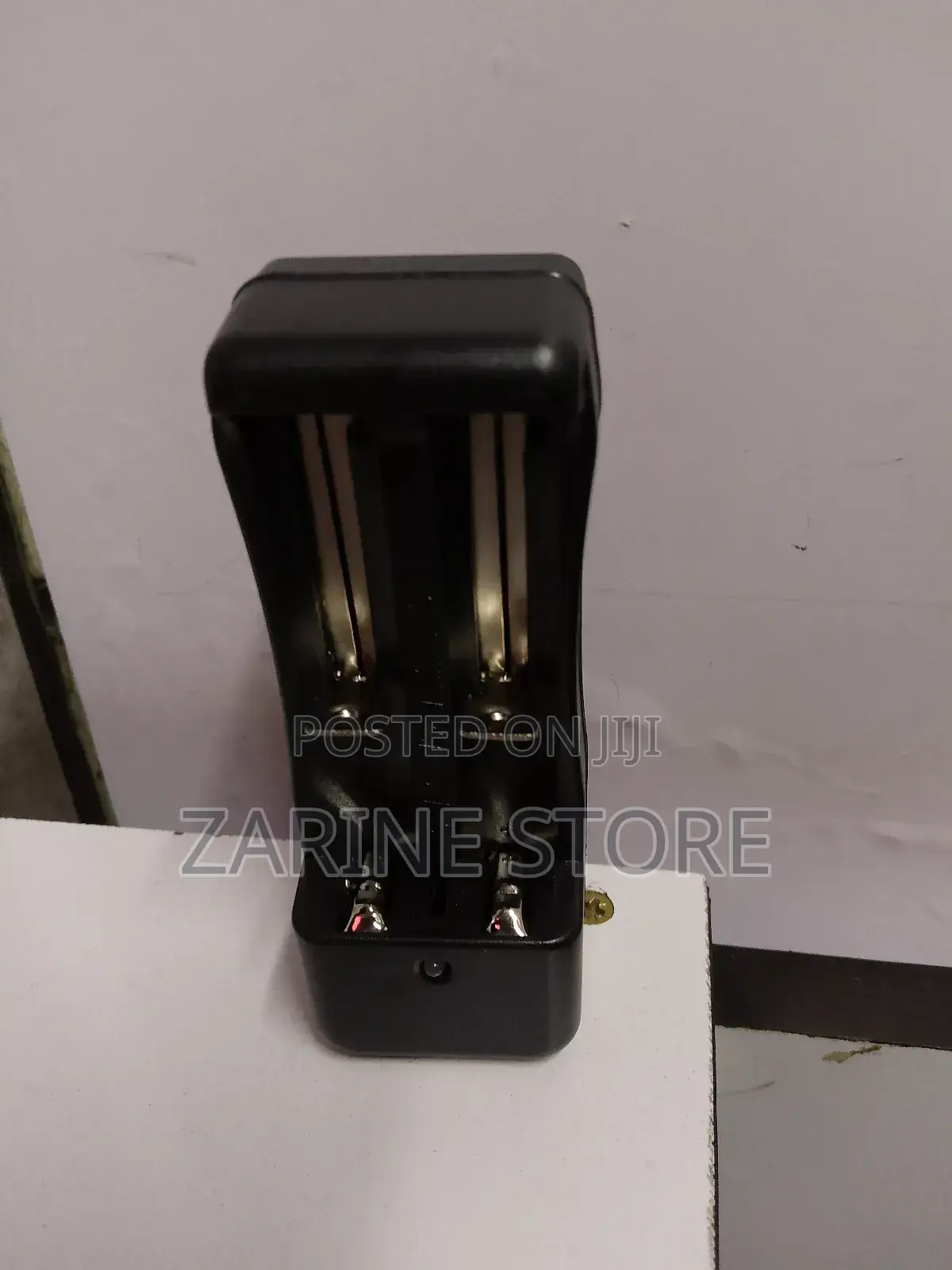 Rechargeable Lithium 18650 Battery Charger