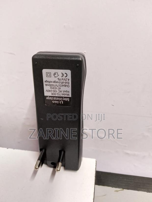 Rechargeable Lithium 18650 Battery Charger - thumbnail 2