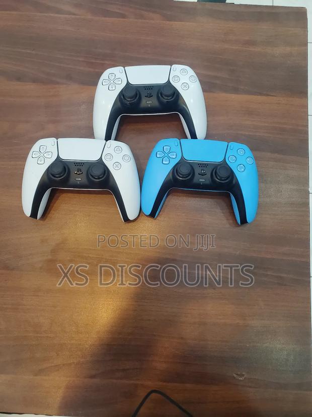 Sony Dualsense Controller!!Ps5 (Used)! - main view