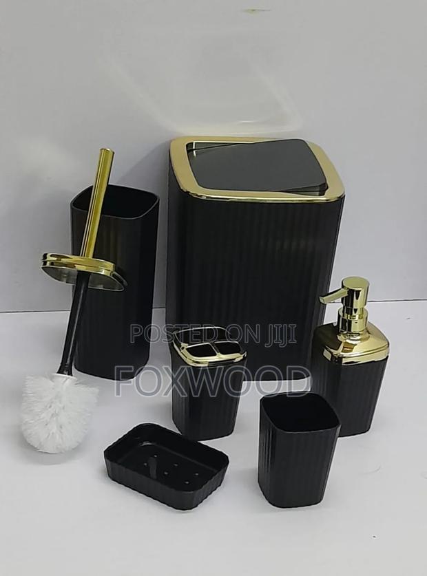 6 in 1 Bathroom Accessories Set. - thumbnail 2