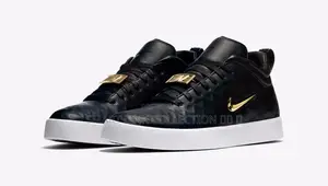 Nike Tiempo