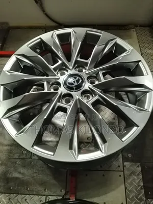 Size 20 Landcruiser V8 300 Series Sports Rims