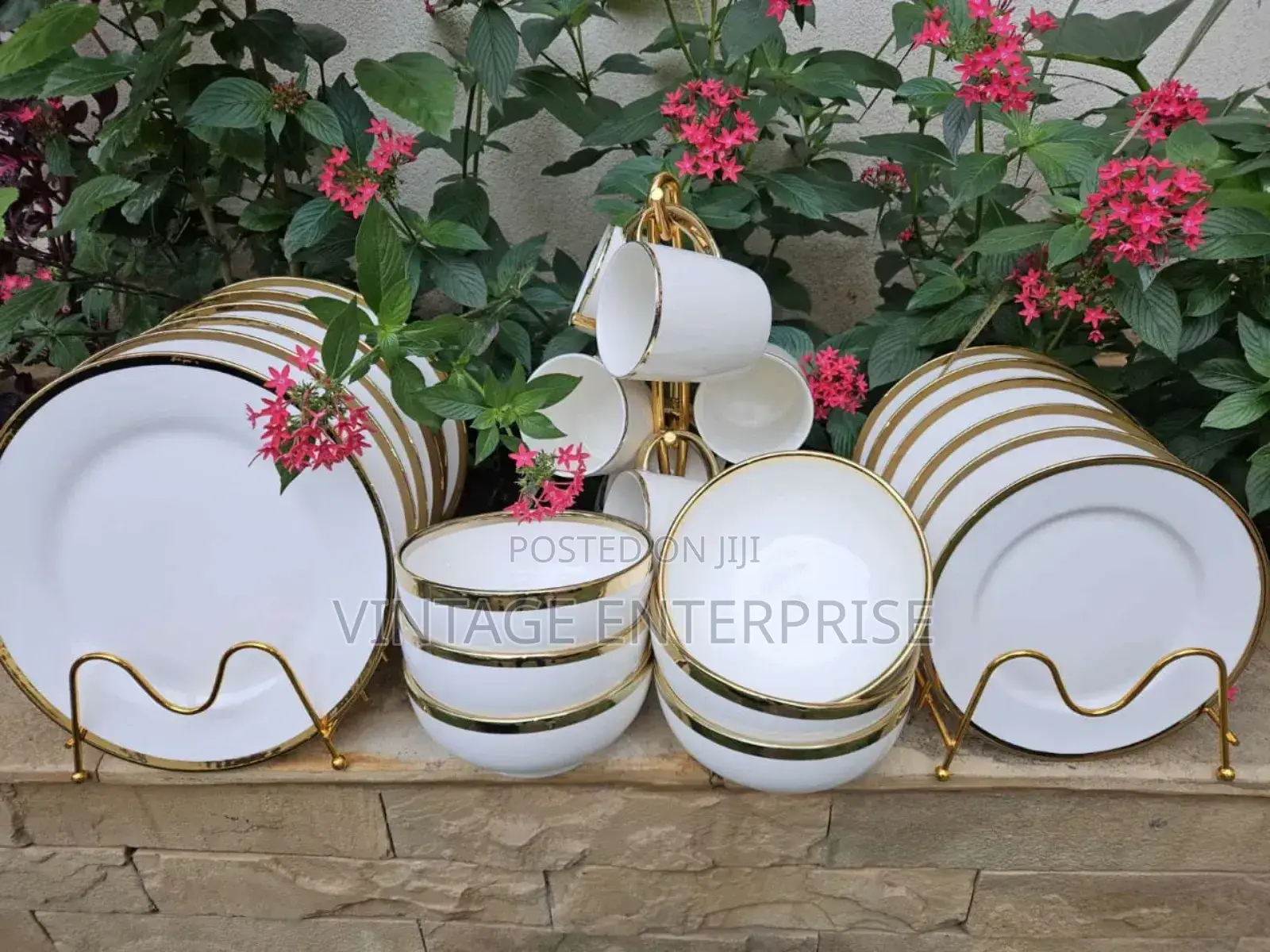 24pcs Stylish Gold Dinner Set