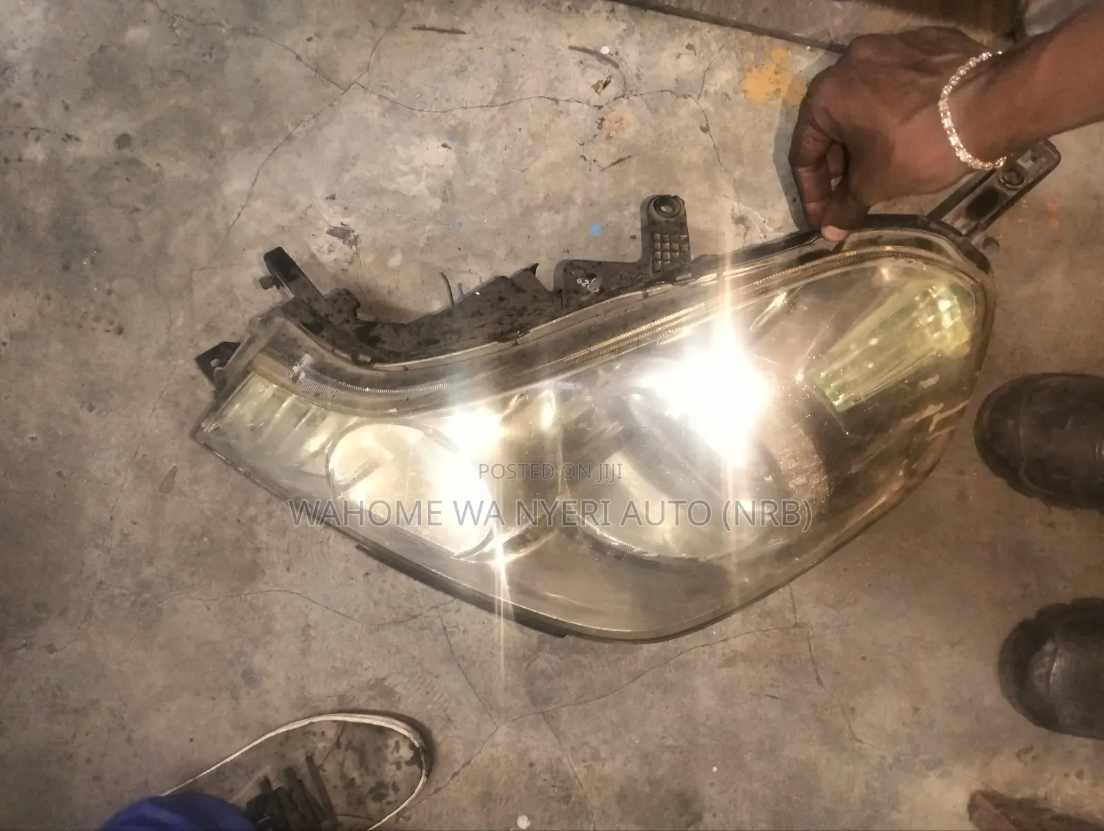 Headlight for Wing Road