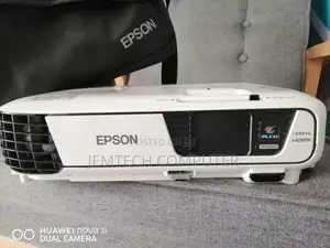 Epson Eb-W51 Projector 3lcd Technology, Wxga, USB 2.0-A