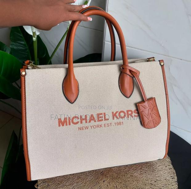 Designer Handbags/ Quality /Michael Kors/Balmain - main view