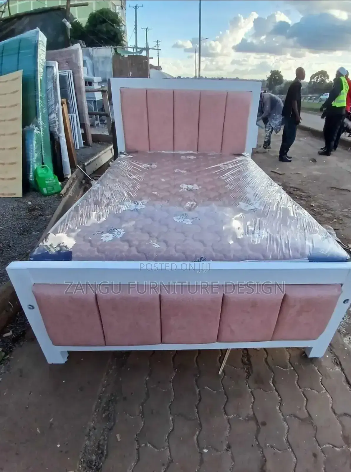 Mmodern Pink Chester Bed