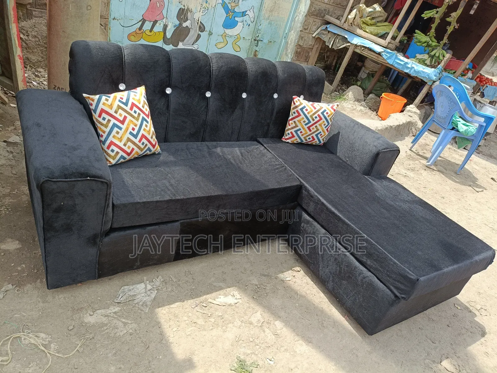 Black 4 Seater L-Shaped Sofa