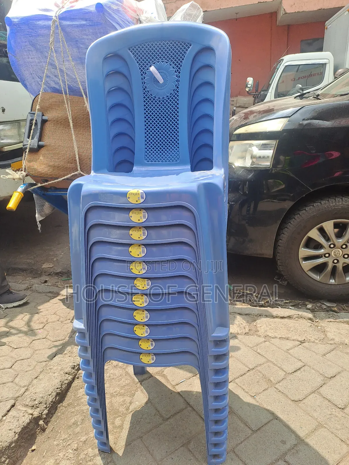 Good Quality Stajes Plastic Chair