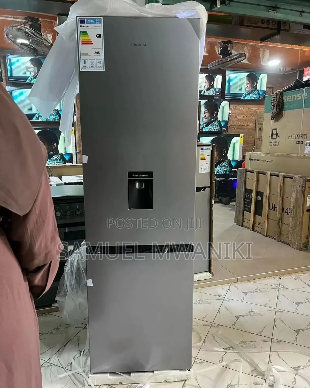 Hisense 286L Bottom Mount Freezer Fridge Has Water Dispenser