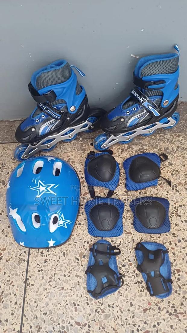 4 Wheel Skate Shoe - main view