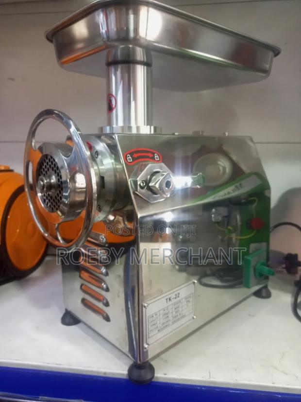 Commercial M22 Meat Mincer - main view