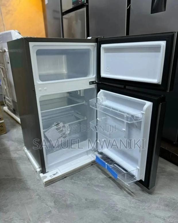 Hisense 91 Liters Double Door Fridge - thumbnail 2