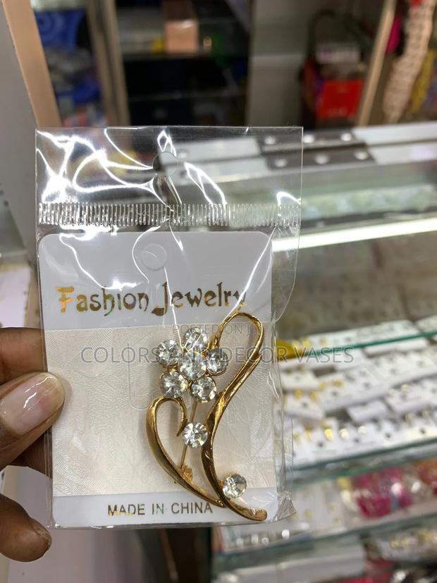 Brooches Available in Plenty - main view