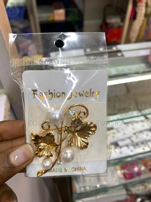Brooches for Beautiful Occasions KSH 500 - thumbnail 2