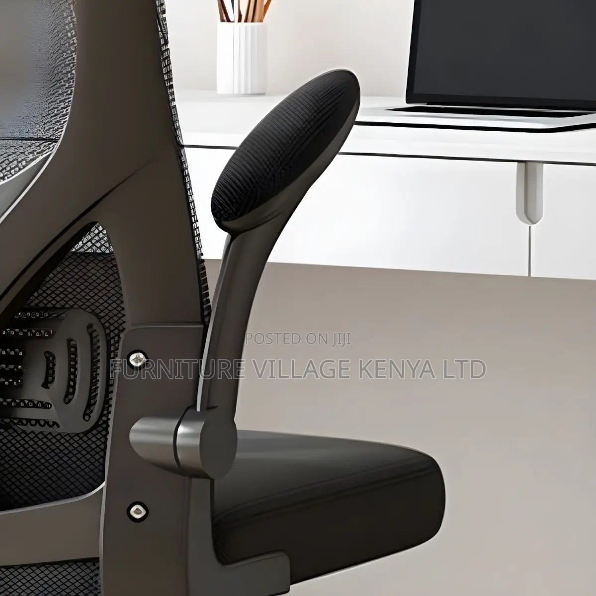 Adjustable Height and Ergonomic Mesh Task Chair