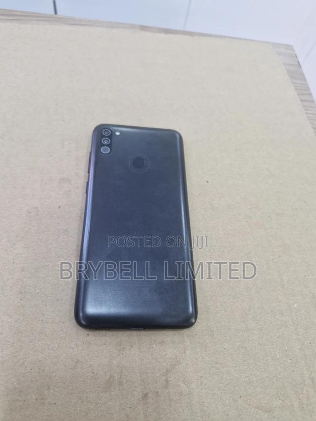 Samsung Galaxy M11 32 GB Gray - thumbnail 2