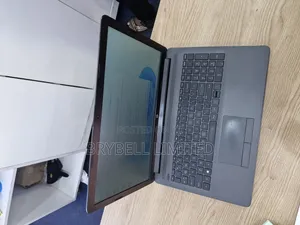Laptop HP Pavilion 15-Cs3063cl 8GB Intel Core I5 HDD+SSD 256GB