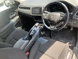 Honda Vezel 1.5 Hybrid 2WD 2017 Silver